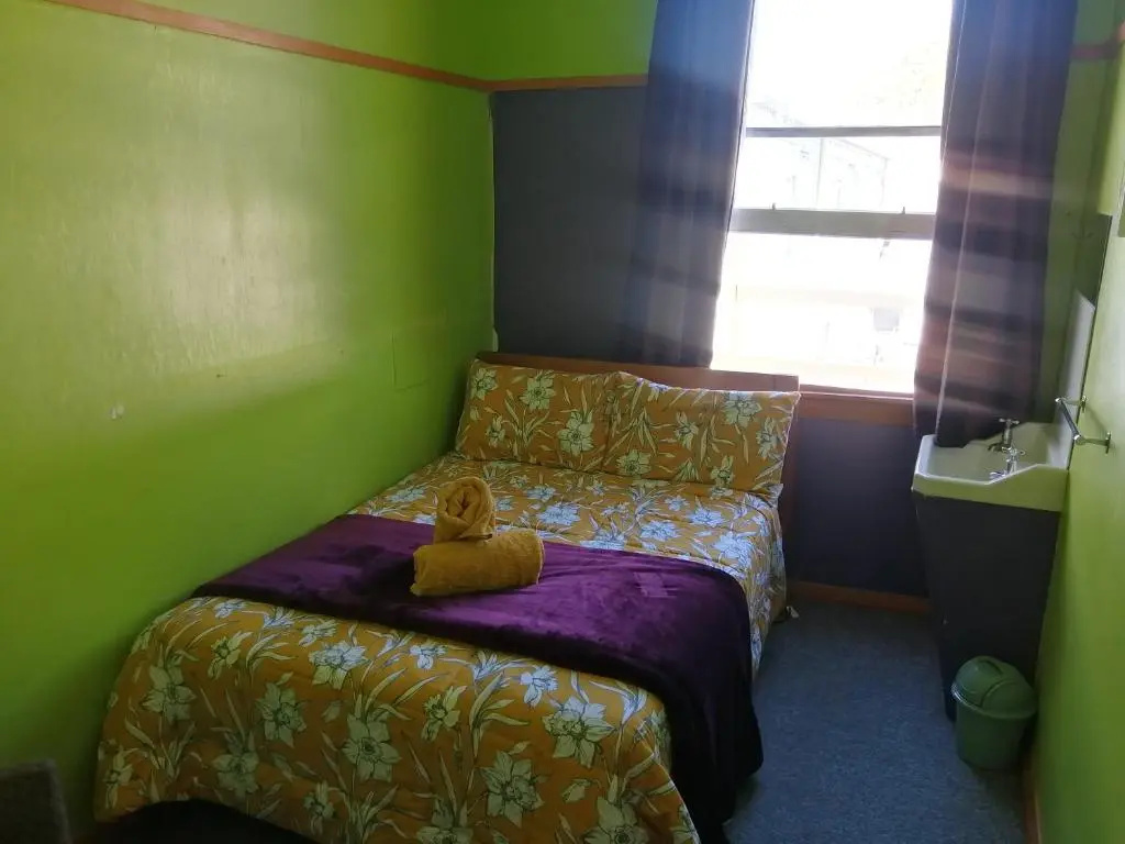 Economy room