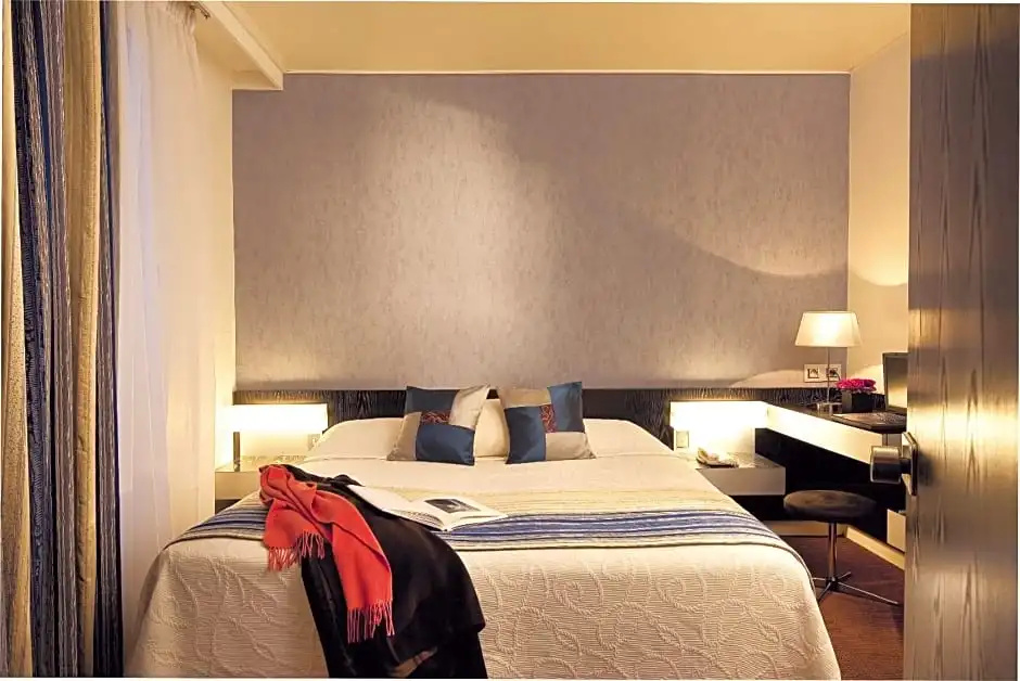 Superior Double room (full double bed)