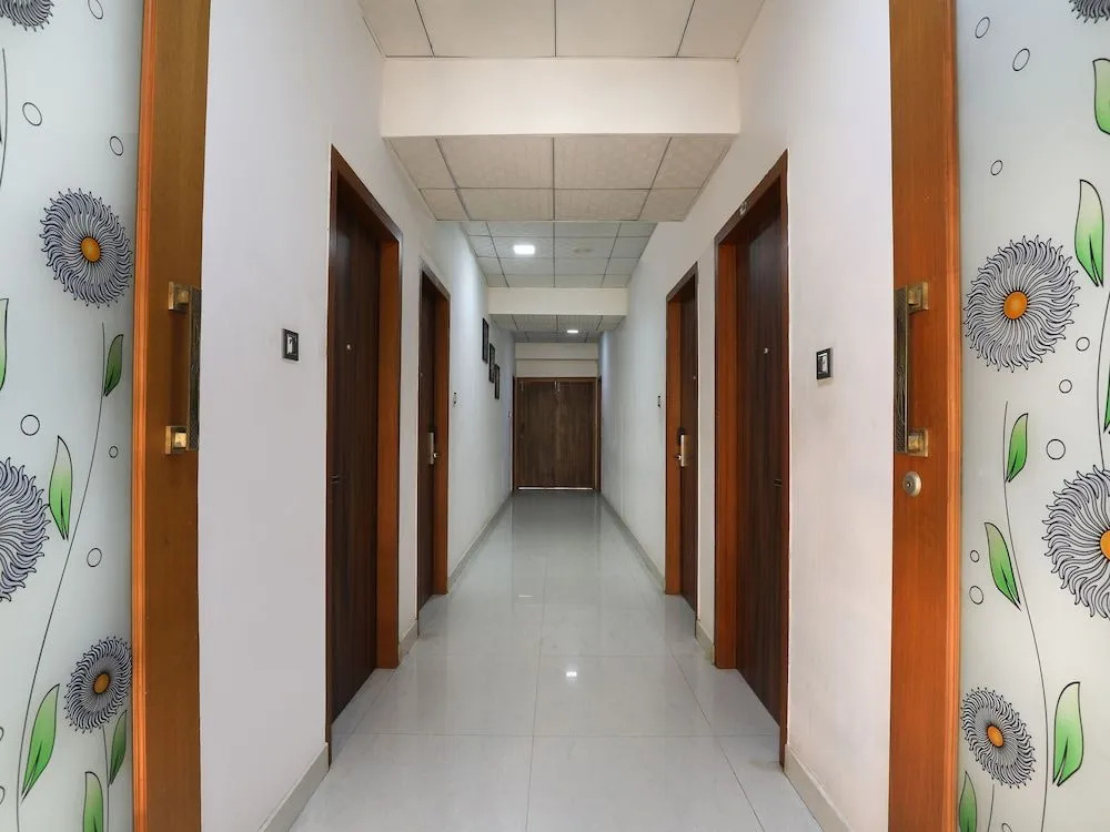 OYO 986 Hotel Akhand Homes - Général