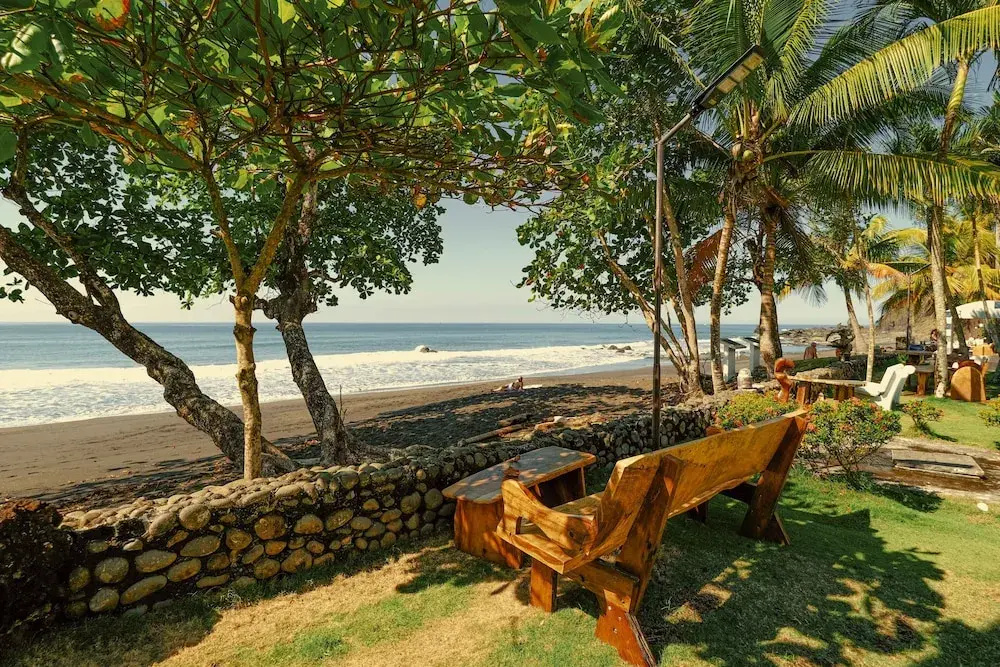 Beach & Waterfront
