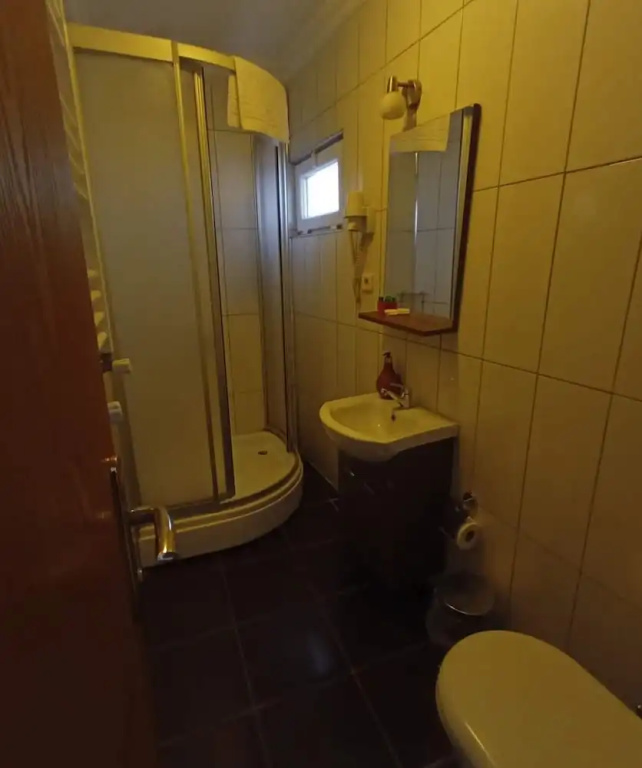 1 Bedroom Economy Double room (full double bed)