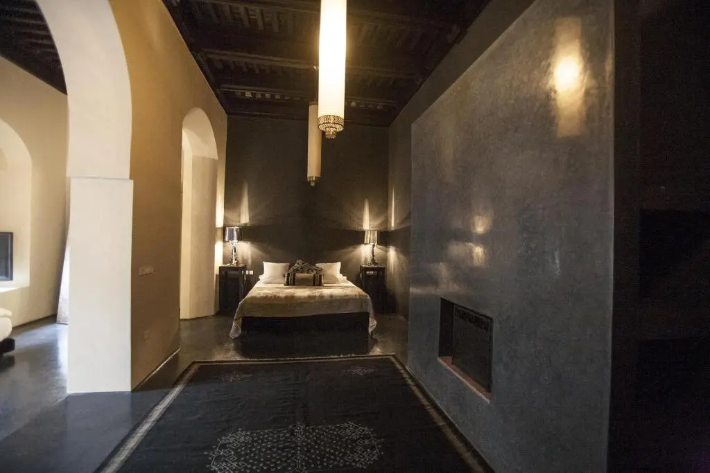 Deluxe Double Suite (full double bed)