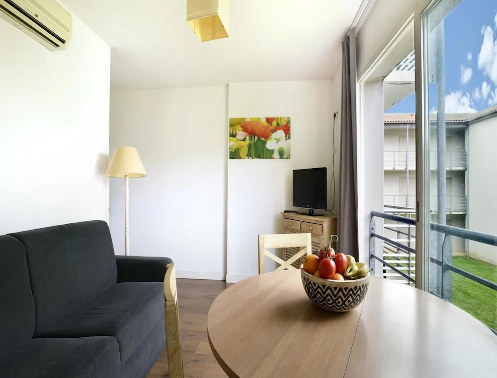 Voir la photo 3 — La Rochelle Coastal Stay for 4