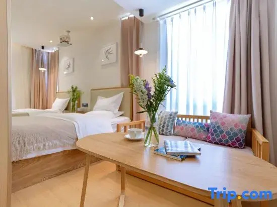 Standard Double room with partial sea view twin beds