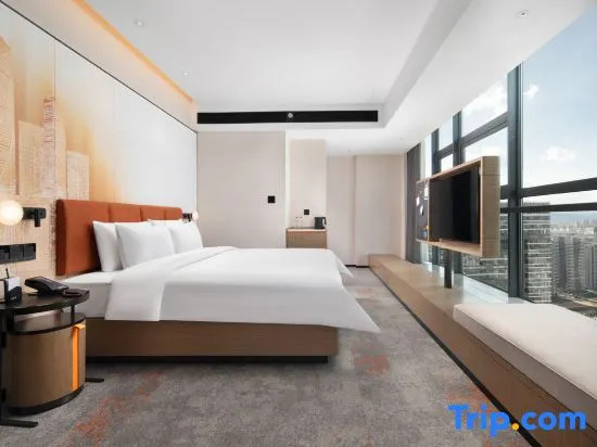Deluxe Double room with city view (full double bed)