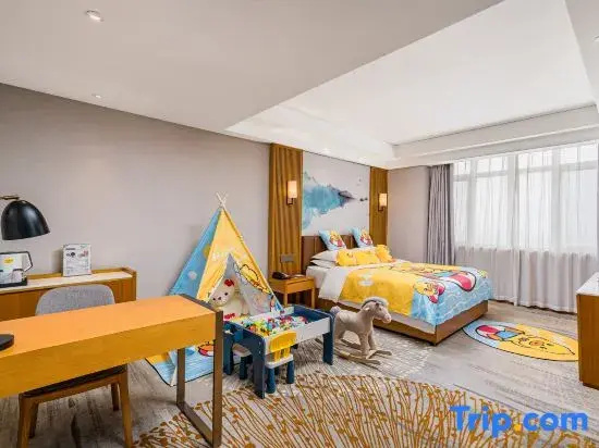 Deluxe Double Family room (full double bed)