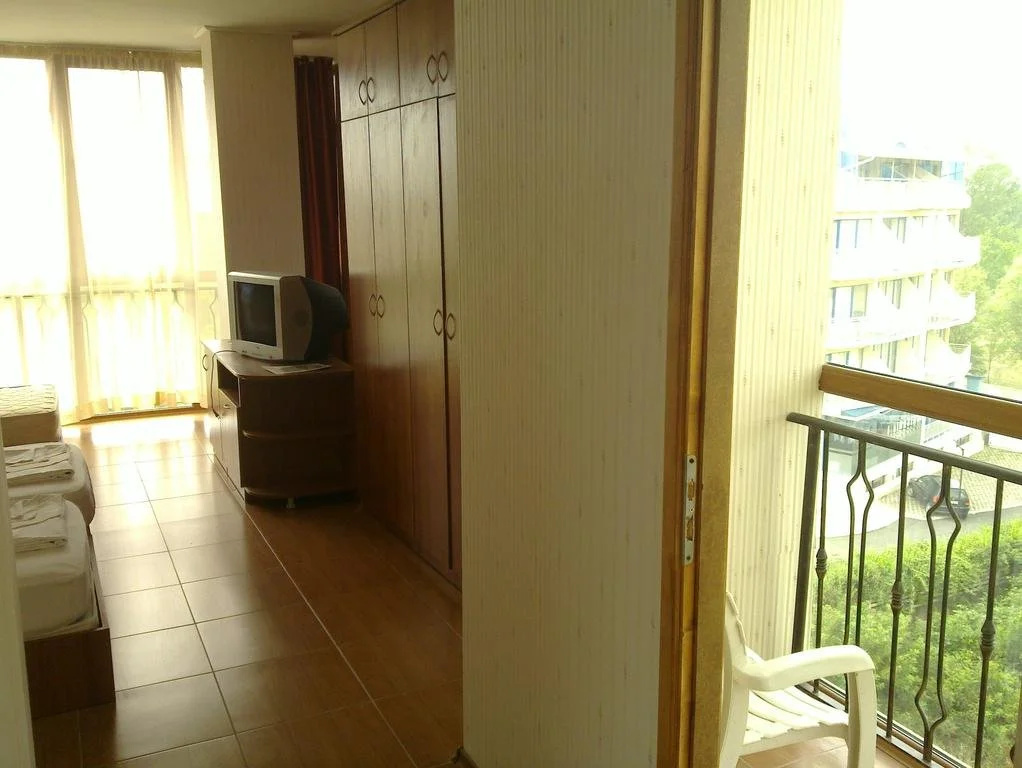 Balcony & Terrace