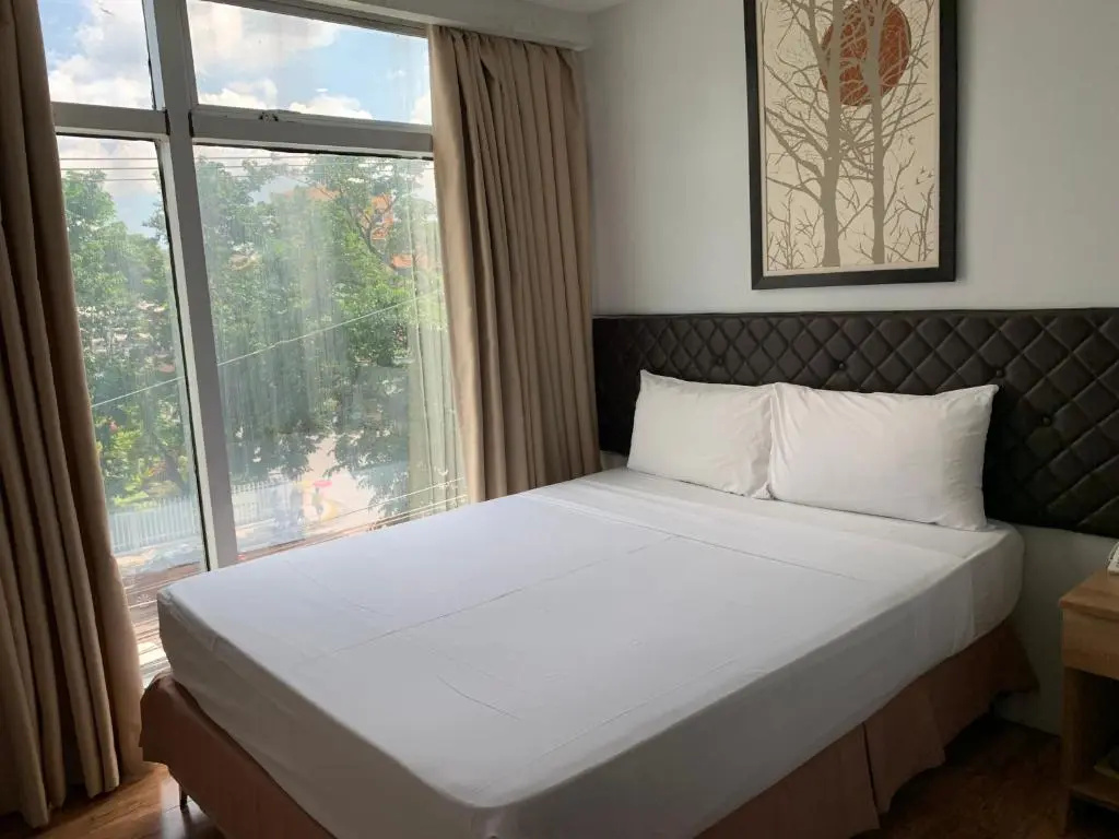 Deluxe Double room (full double bed)