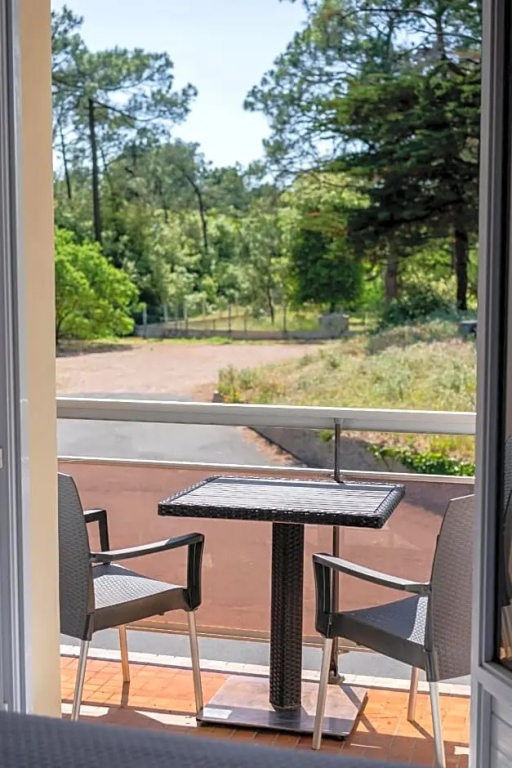 Balcony & Terrace