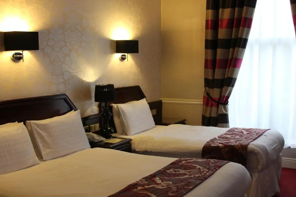 Standard Double room (full double bed)