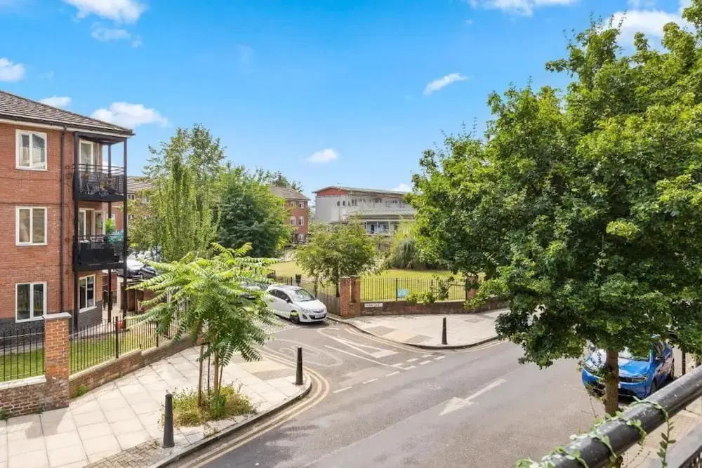 Cosy London Apartment Near Canary Wharf