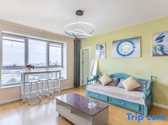Люкс с 2 комнатами с видом на море в Rizhao Shuohai Seaview Homestay (Wanpingkou Branch)