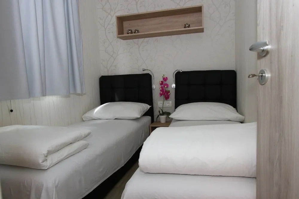 Standard room with mountain view