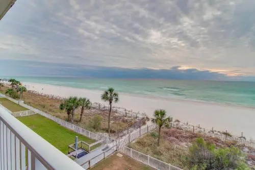 Long Beach Resort #T2-304