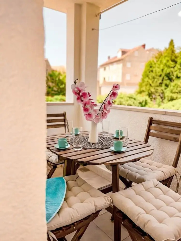 Central Apartment Bol