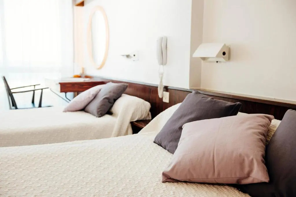 Hôtel Plage des Pins - Chambres