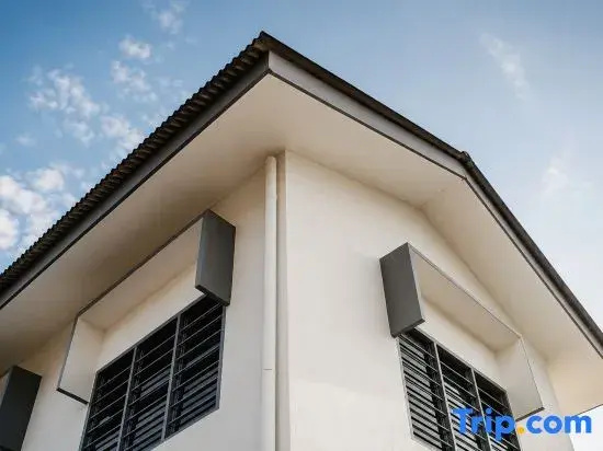 Batu Pahat Sri Jaya Villa 4BR 18pax