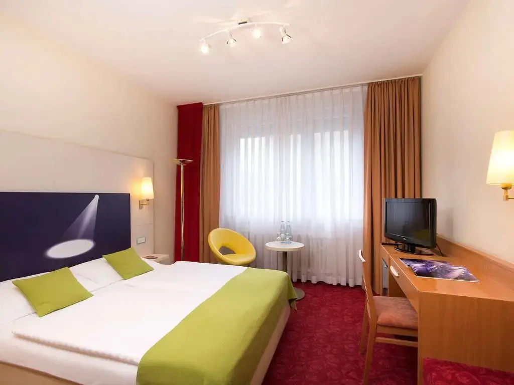 Hotel photo 12