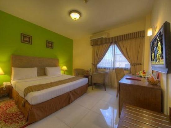 Hyde Park Hotel