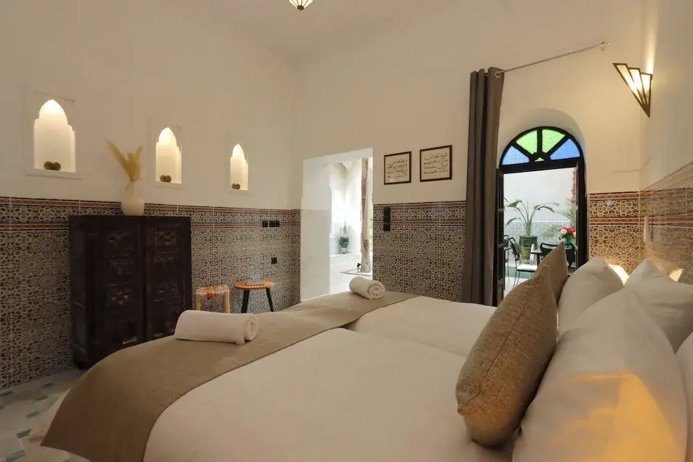 Standard Double room with courtyard view (full double bed)