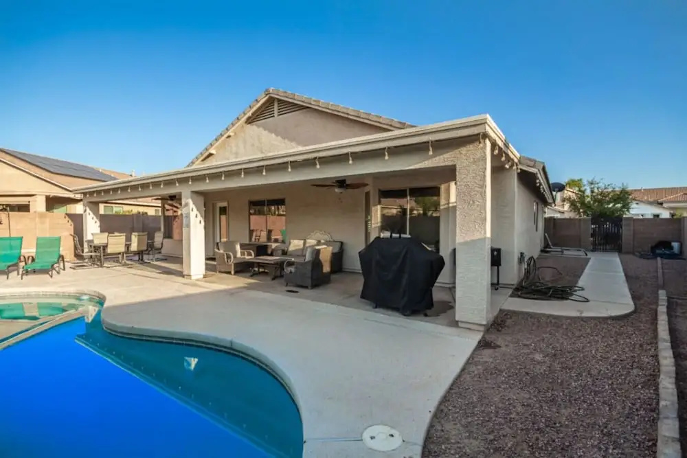 Beautifully Decorated Homeavondaleprivatepool
