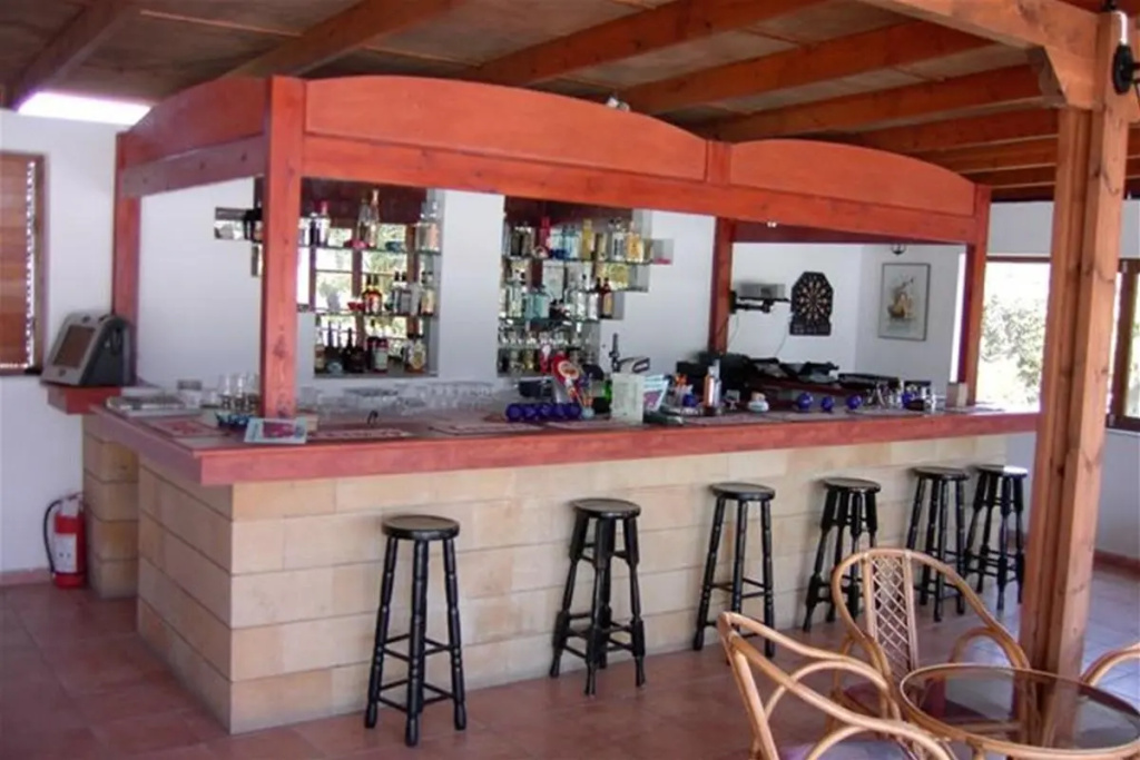 Food & Beverage