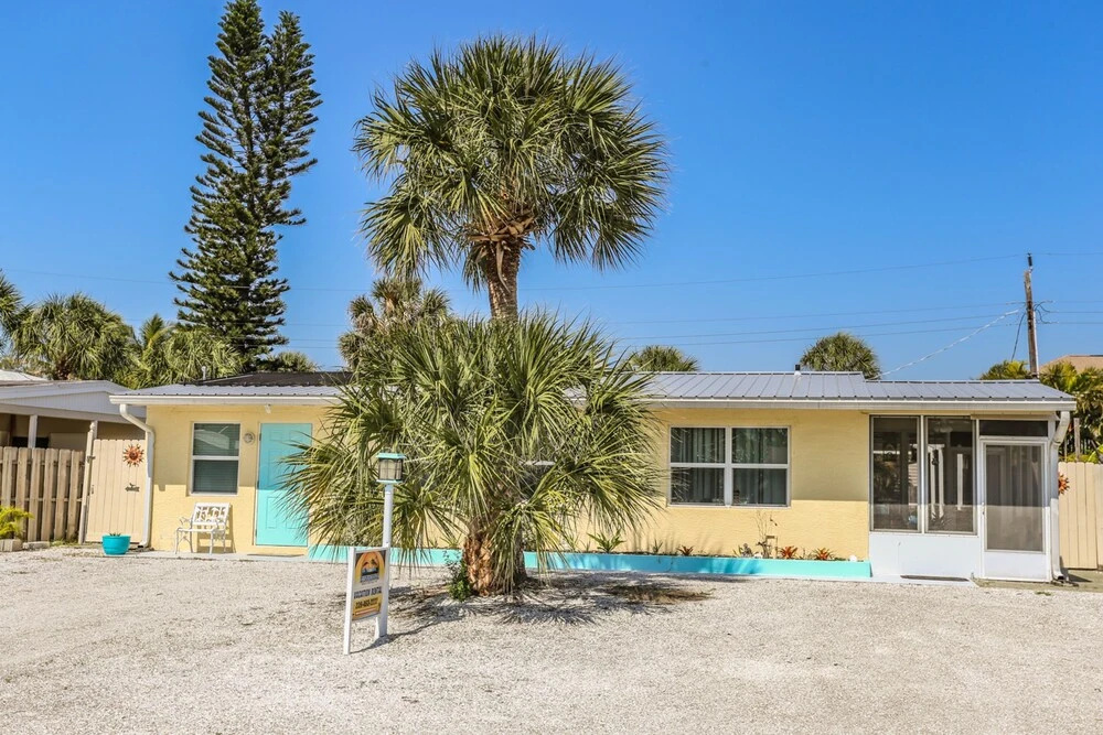 155 Hibiscus Dr