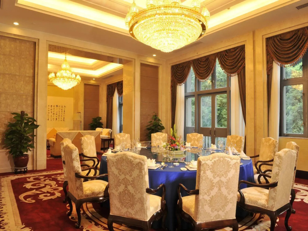 Zhejiang Hotel - фото 21