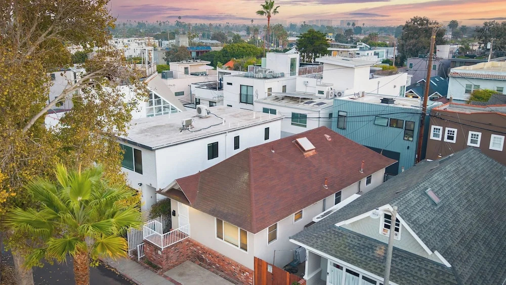 Sunny Venice Beach Home With Open Living & Walkability to Abbot Kinney Venice Drift by Avantstay