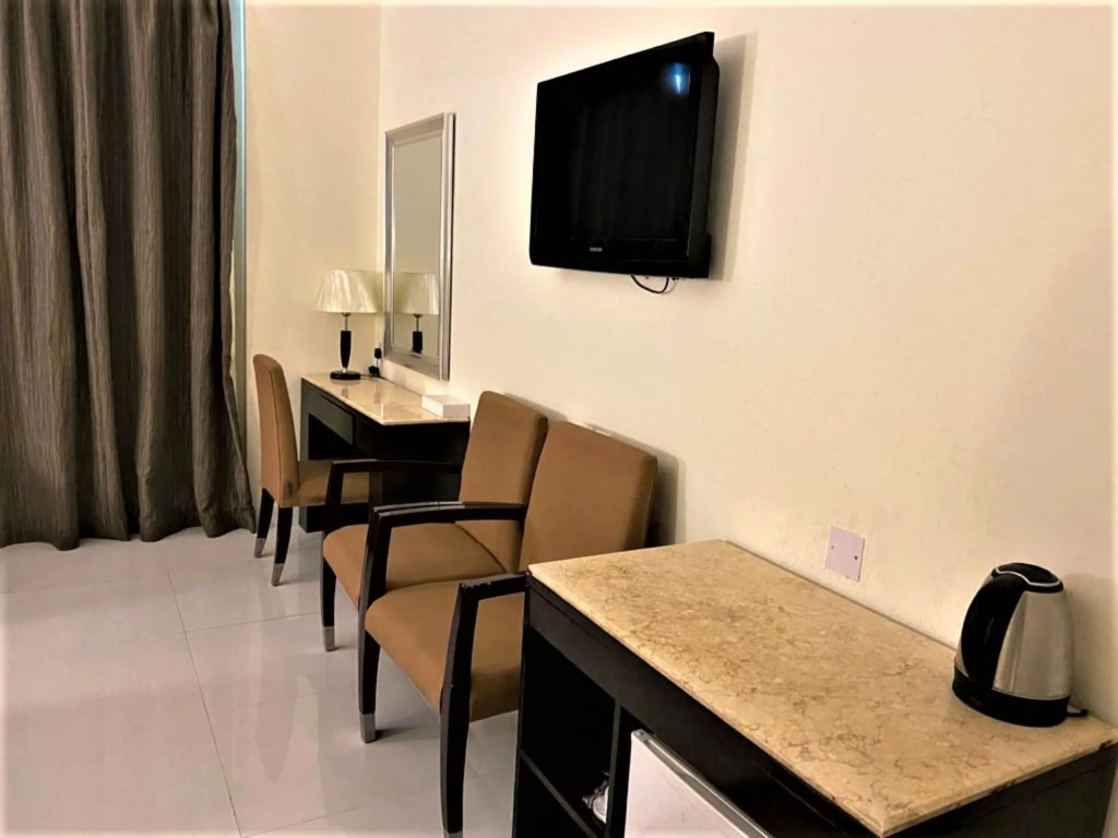 Signature Inn Deira - Free Parking 23