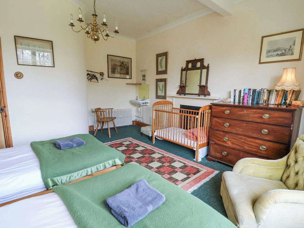 Plas Pontfaen — 4