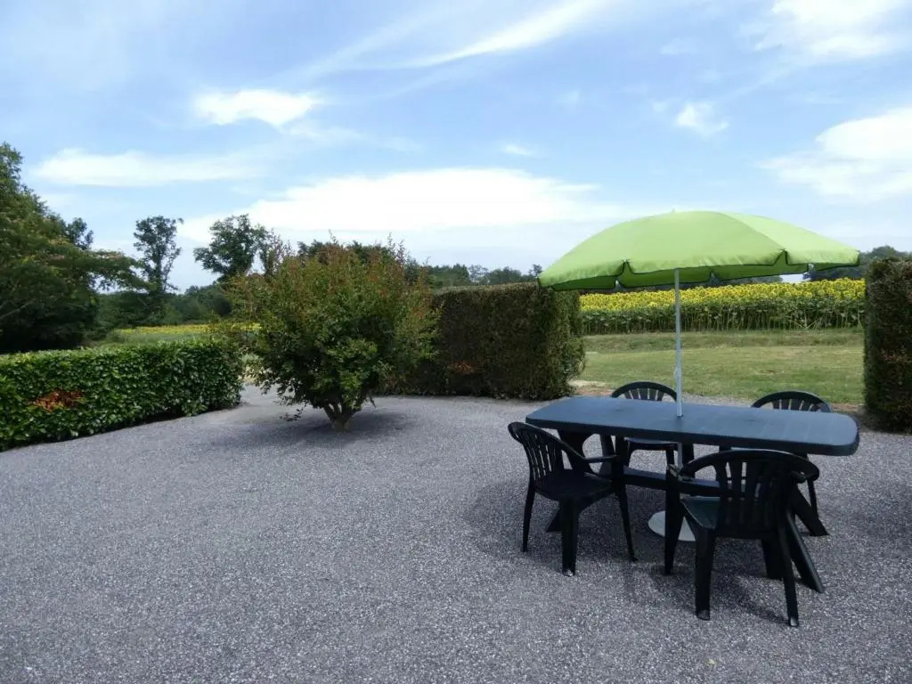 Gîte Angoumé, 3 pièces, 5 personnes - FR-1-360-499