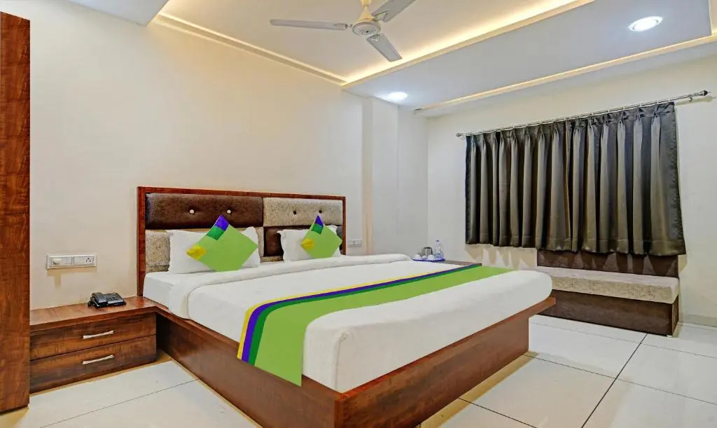 Treebo Jayshree Palace C21 Business Park
