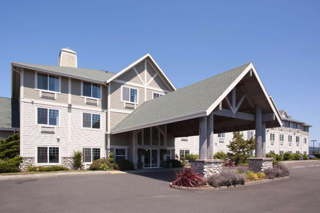 La Quinta Inn & Suites by Wyndham Newport - Chambres