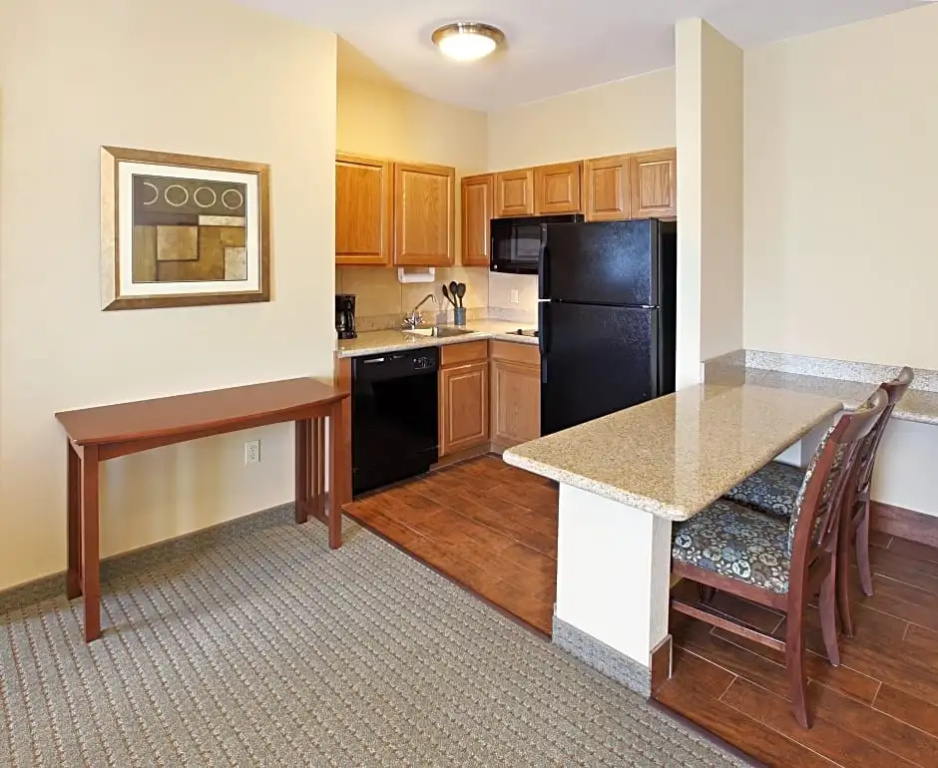 Staybridge Suites Bentonville-Rogers by IHG - Chambres