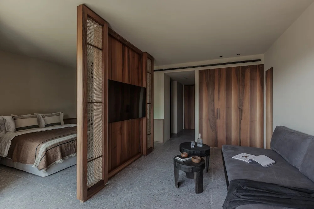 Premium Suite