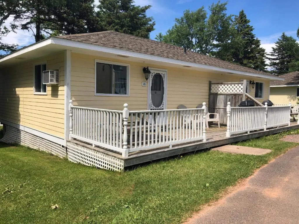 2 Bedrooms Executive Cottage