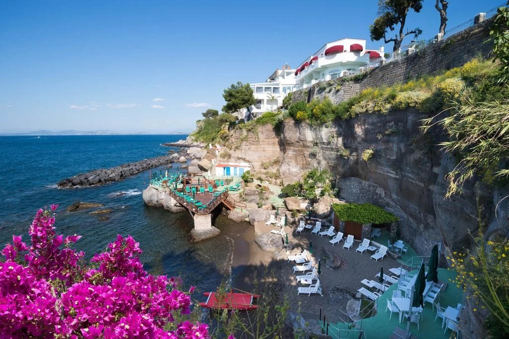 Beach & Waterfront