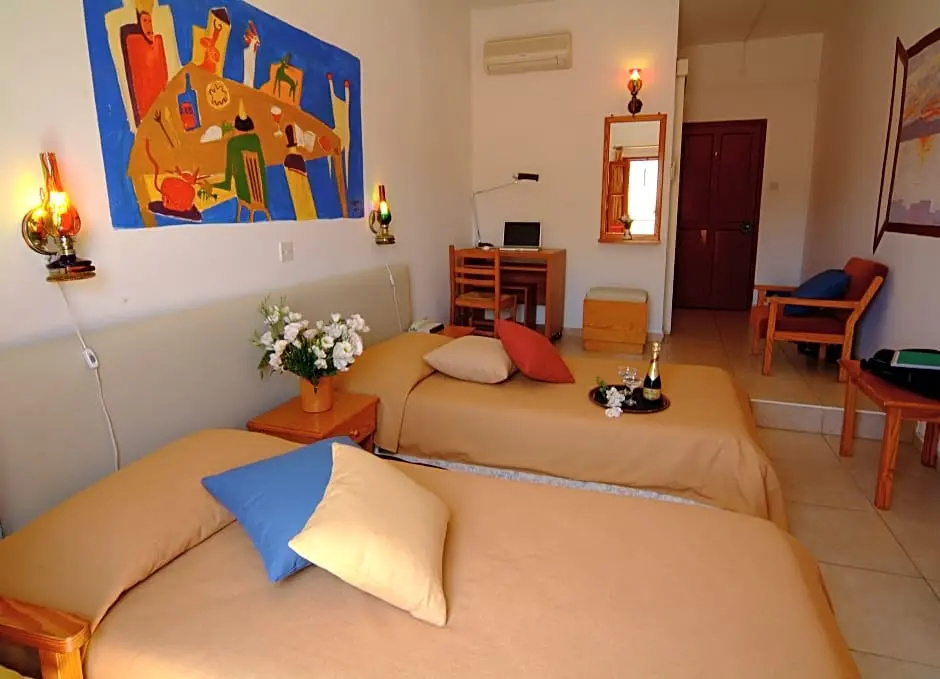 Kiniras Traditional Hotel & Restaurant - Chambres