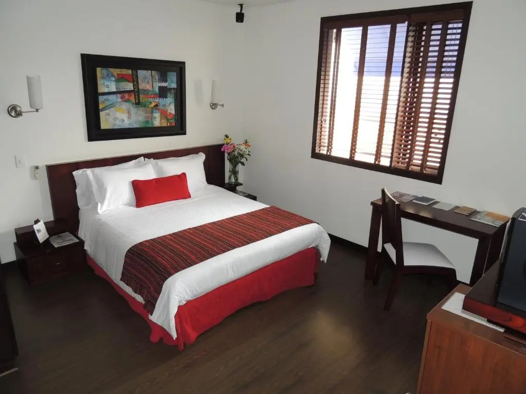 Deluxe Double room (full double bed)