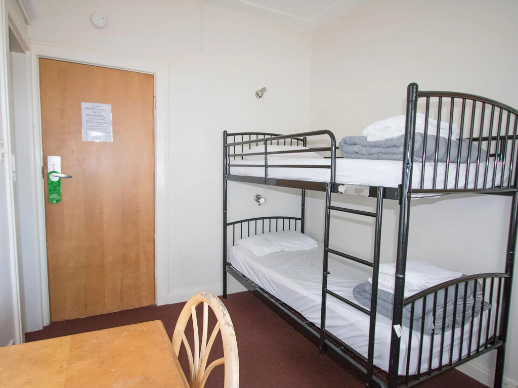 Economy Quadruple room (twin beds)