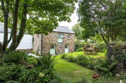 James' Cottage