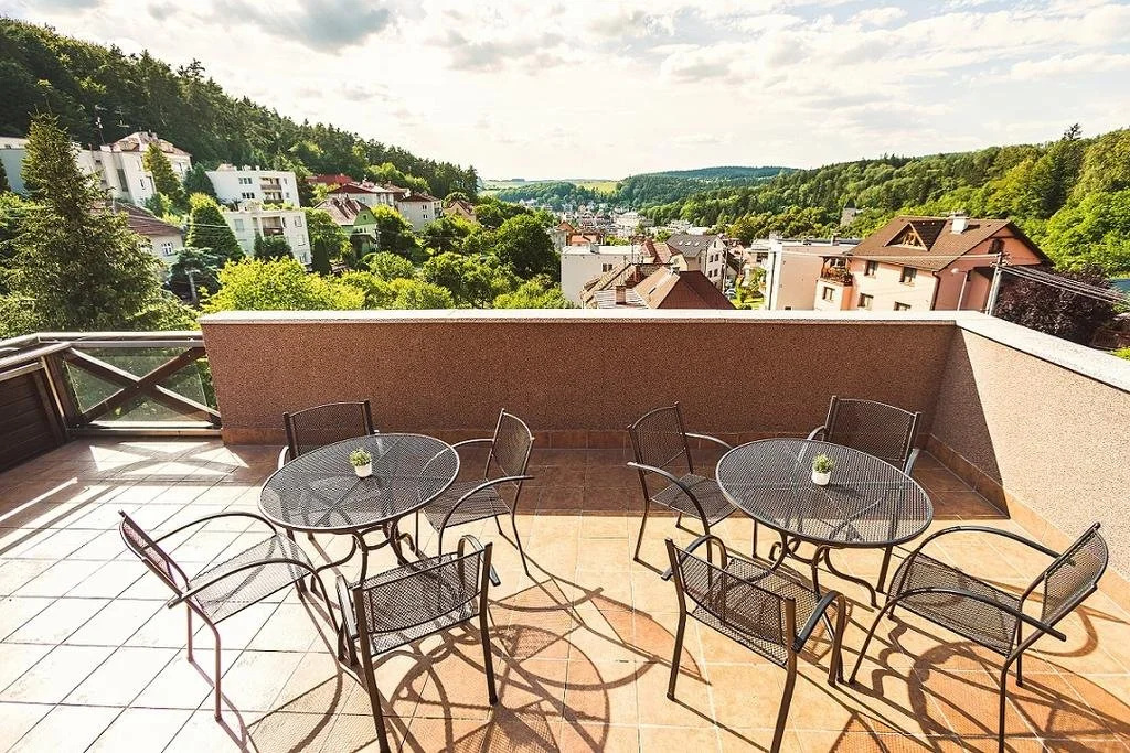 Balcony & Terrace