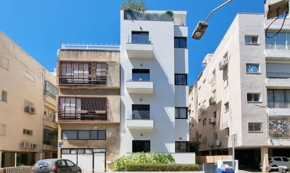 Rupin Nacre in Tel Aviv-yafo
