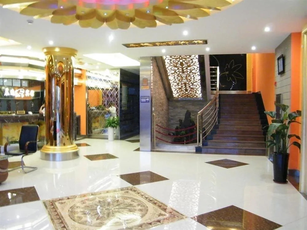 Lobby & Reception