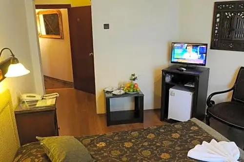 Megara Palace - Chambres