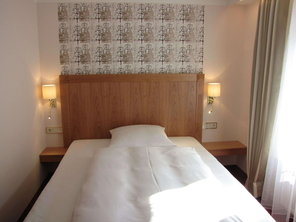 Comfort Double room (full double bed)