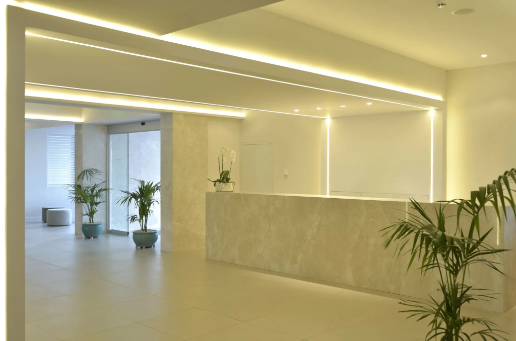 Lobby & Reception