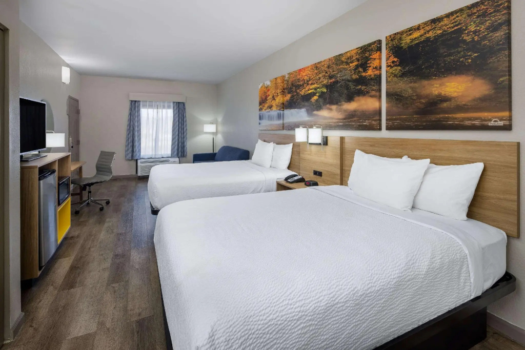 Quadruple Suite