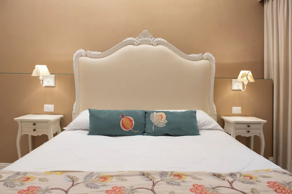 Economy room